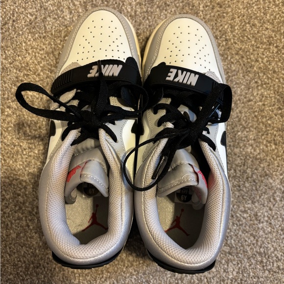 NIB Nike Jordan Legacy 312 Low Youth 6 - Picture 3 of 9